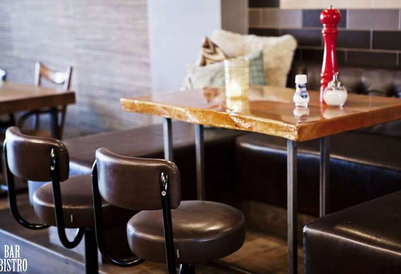 فندق Manzo's Suites