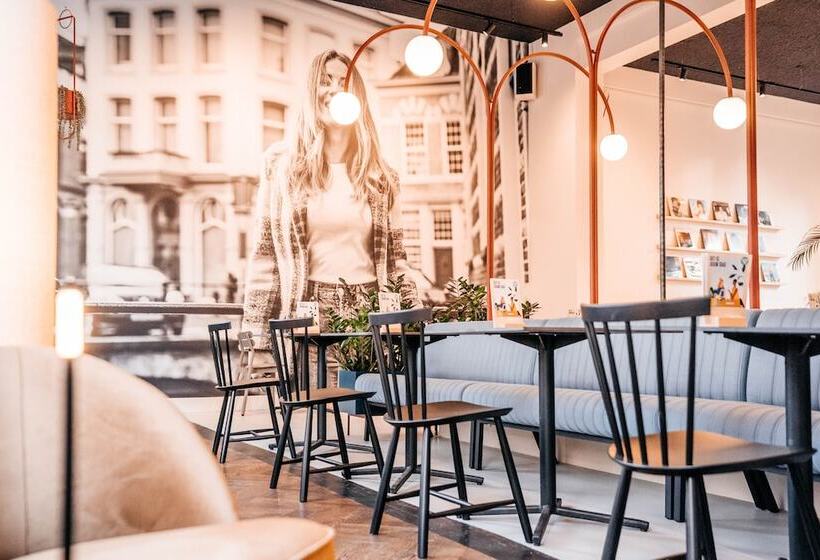 酒店 Anne&max Boutique