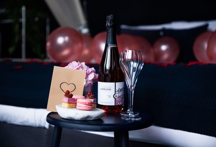 酒店 Anne&max Boutique