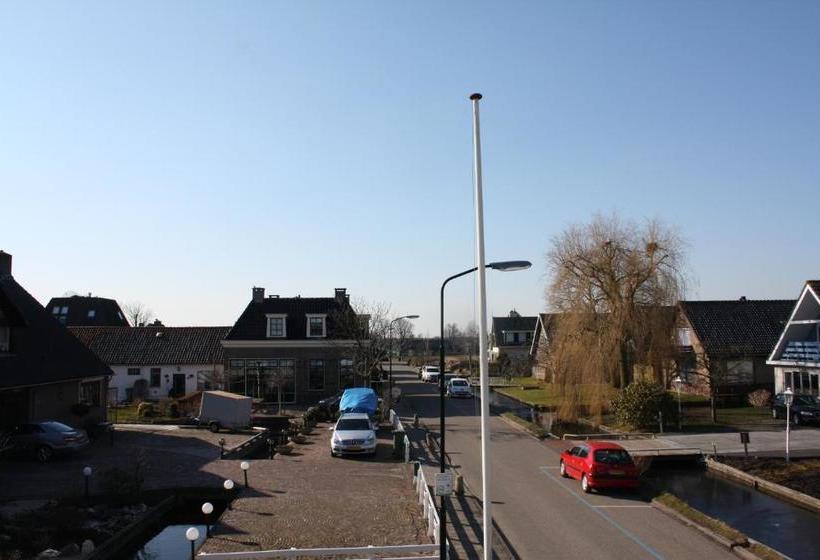 בית מלון כפרי T Meertje