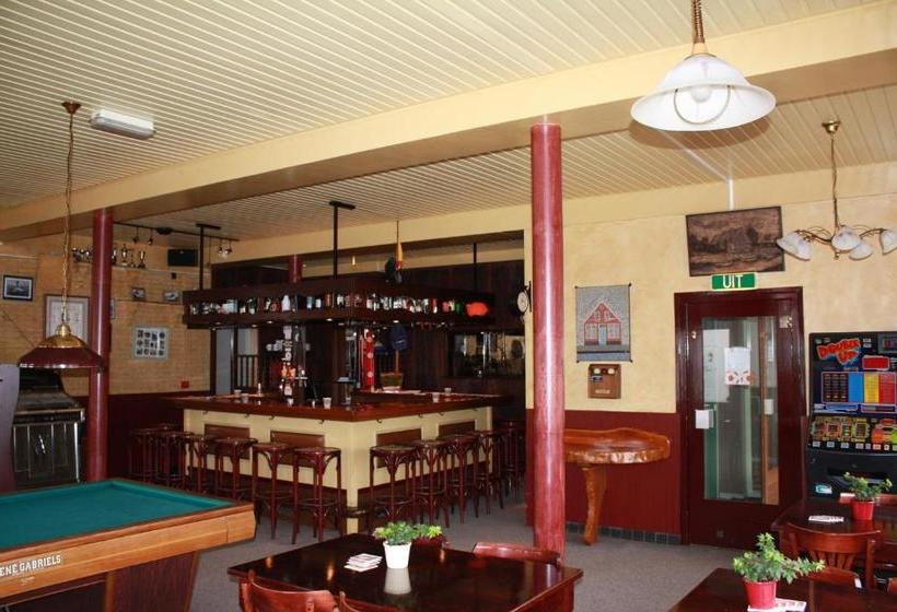 בית מלון כפרי T Meertje