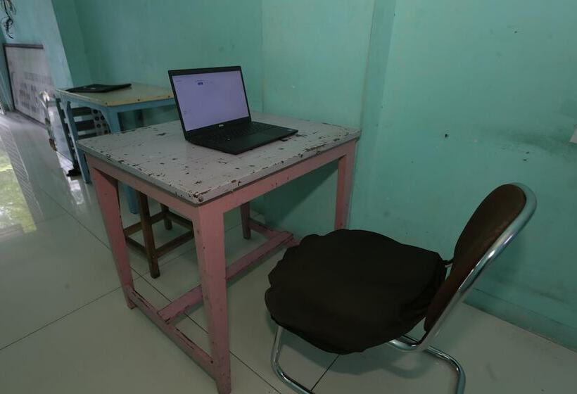 Hotell Spot On 93827 Rumah Kost Harapan Indah