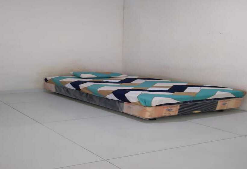 Hotell Spot On 93827 Rumah Kost Harapan Indah