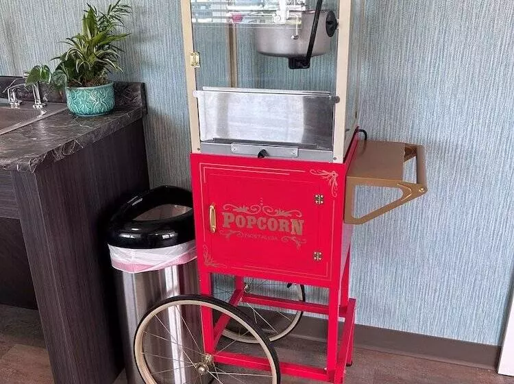 Motelli Wolastoq Inn And Suites