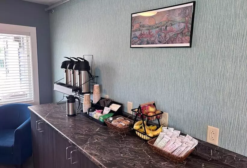 Motelli Wolastoq Inn And Suites