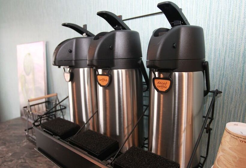 مُتل Wolastoq Inn And Suites