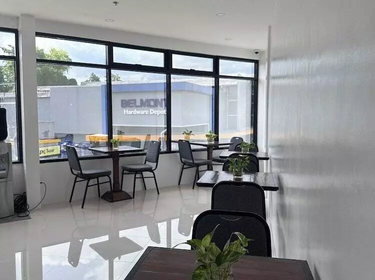 Retkeilymaja Travelbee Minglanilla Inn