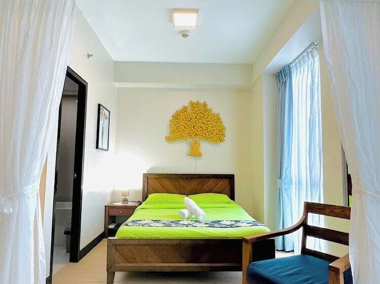 Hotel 8 Newtown Boulevard By Hiverooms