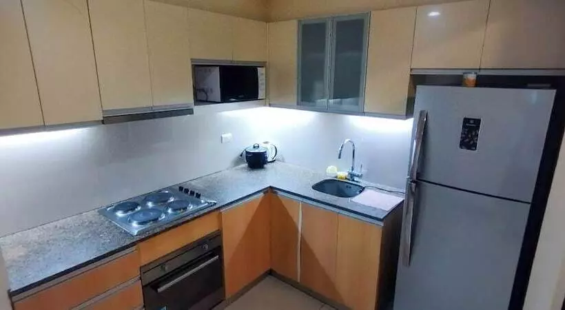 Hotelli 8 Newtown Boulevard By Hiverooms