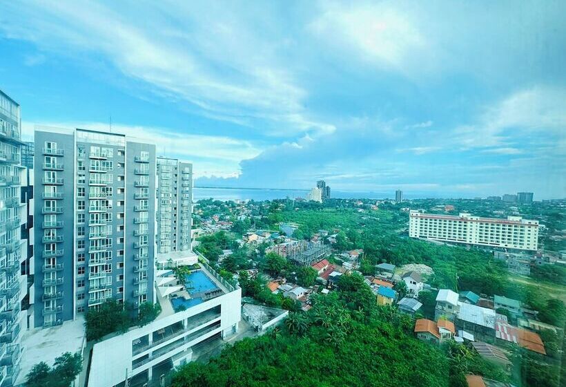 Hotel 8 Newtown Boulevard By Hiverooms