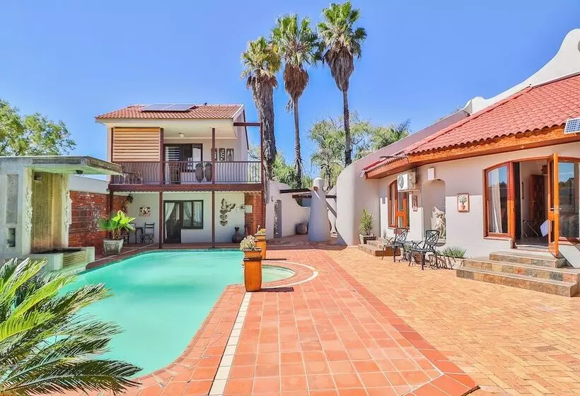 Majatalo Cascade Villa Guesthouse