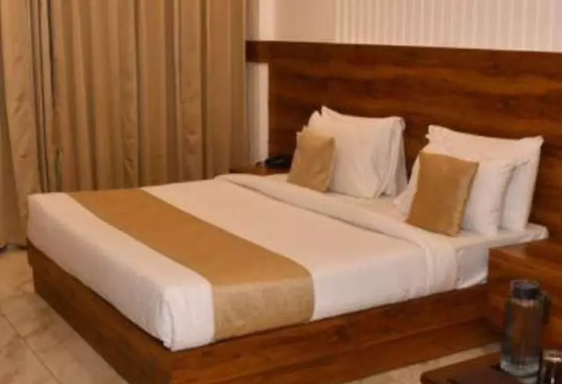 Fabhotel Royal Inn Ii