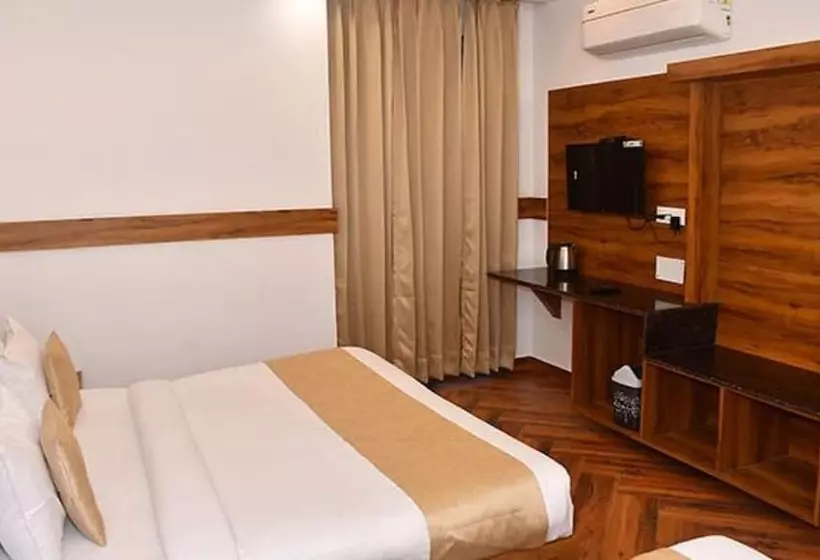 Fabhotel Royal Inn Ii