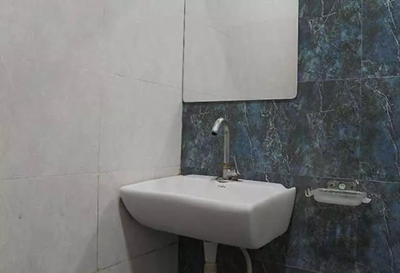 Fabhotel Royal Inn Ii