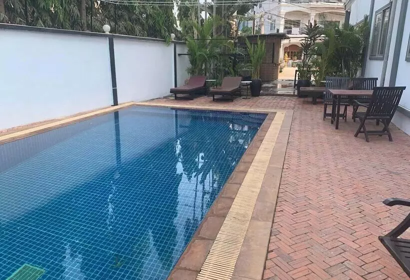 Hotelli Maha Kali