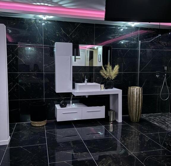 פנסיון Chambres Des Délices