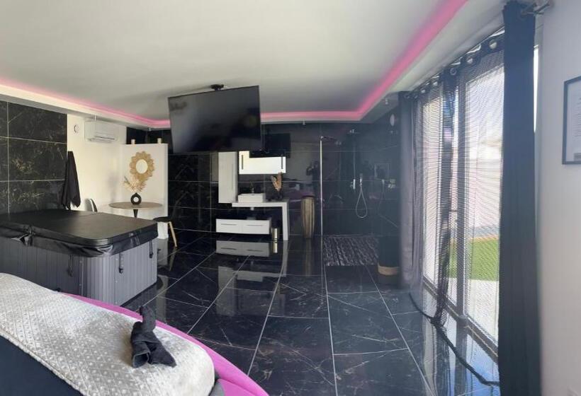 פנסיון Chambres Des Délices