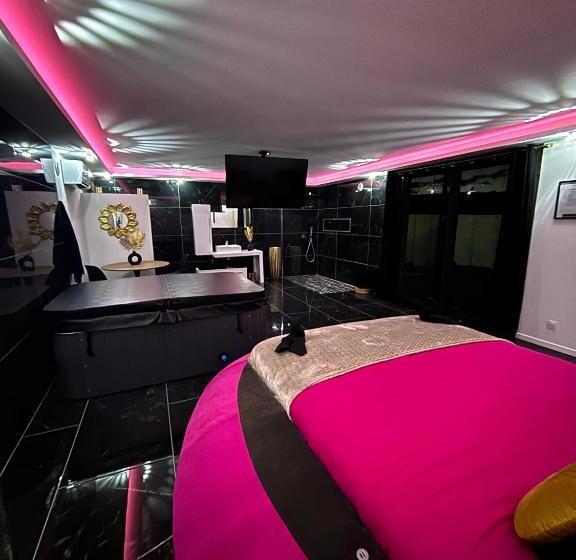 פנסיון Chambres Des Délices