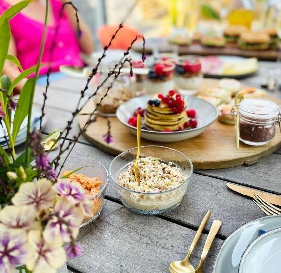 تختخواب و صبحانه De Wilden Ezel