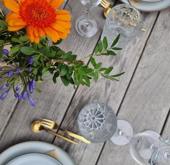 تختخواب و صبحانه De Wilden Ezel