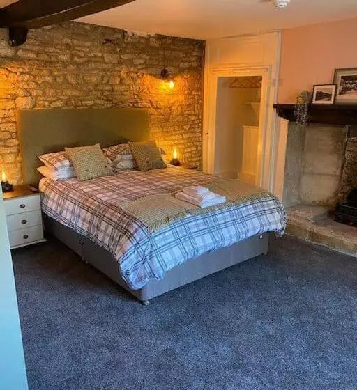 Aamiaismajoitus (B&B) Bear Inn   Bisley