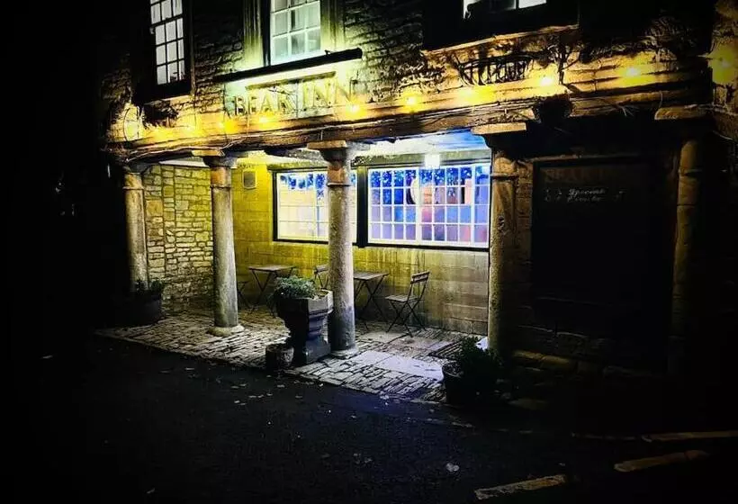 Aamiaismajoitus (B&B) Bear Inn   Bisley