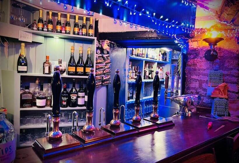 צימר Bear Inn   Bisley