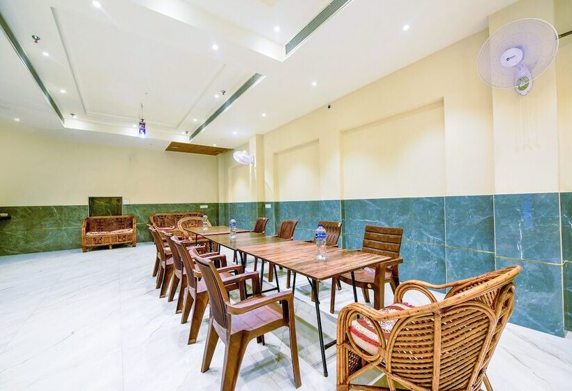Fabhotel Lohgarh Inn
