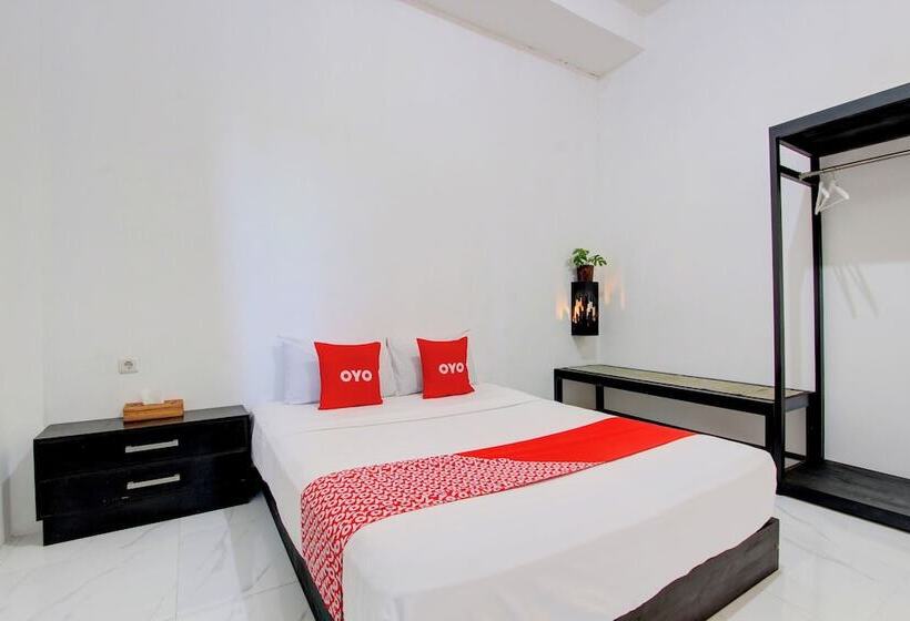 Hotel Oyo 93885 D Harjo Guesthouse
