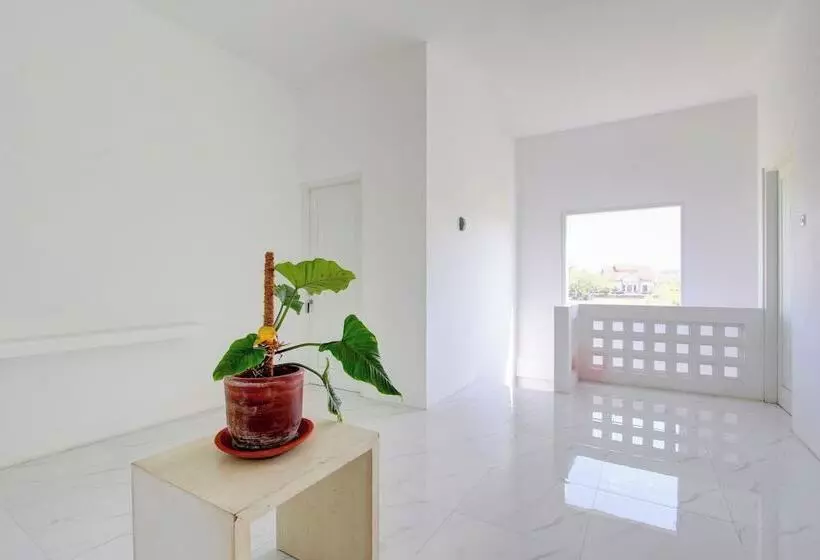 ホテル Oyo 93885 D Harjo Guesthouse