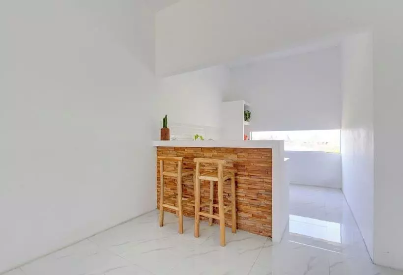ホテル Oyo 93885 D Harjo Guesthouse