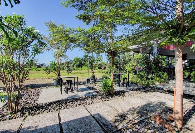 Hotel Oyo 93885 D Harjo Guesthouse