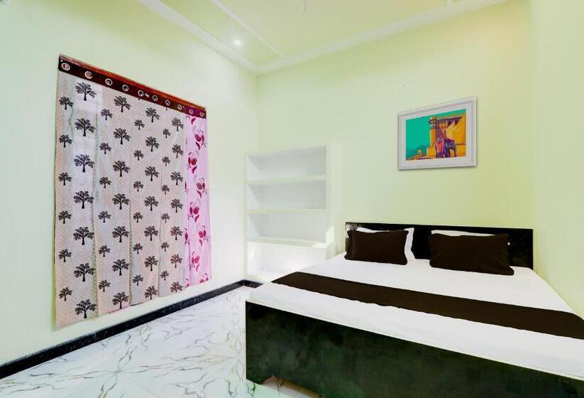 ホテル Oyo Flagship Arl Mansion