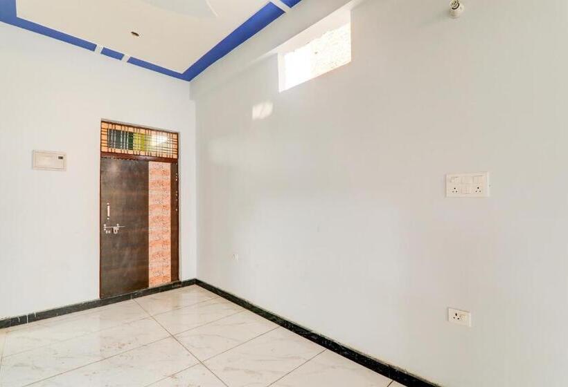 ホテル Oyo Flagship Arl Mansion