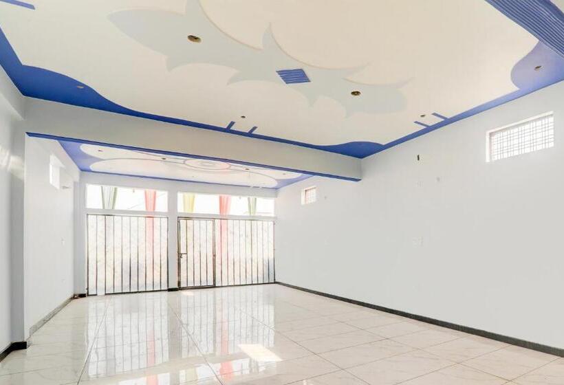 ホテル Oyo Flagship Arl Mansion