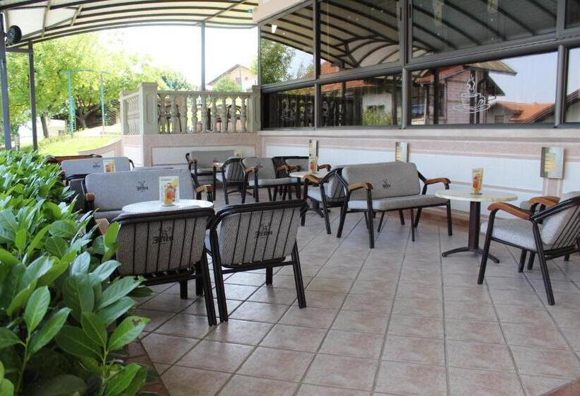 هاستل Intermezzo Vuk