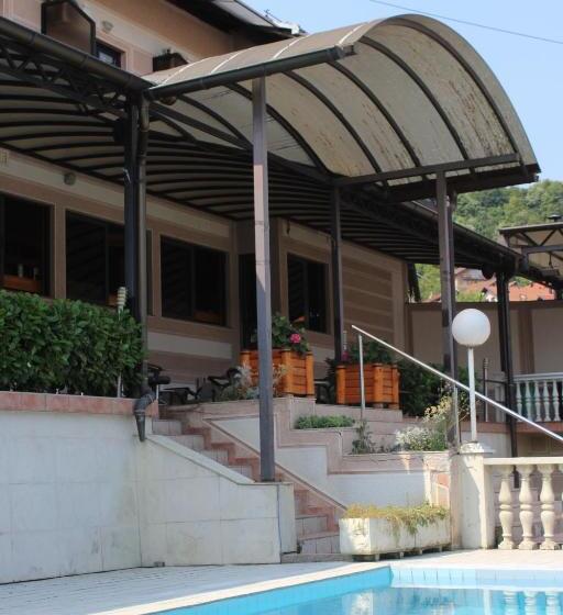 هاستل Intermezzo Vuk