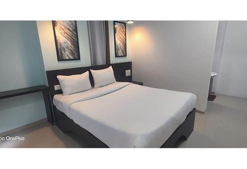 Fabhotel The Corporate Hub