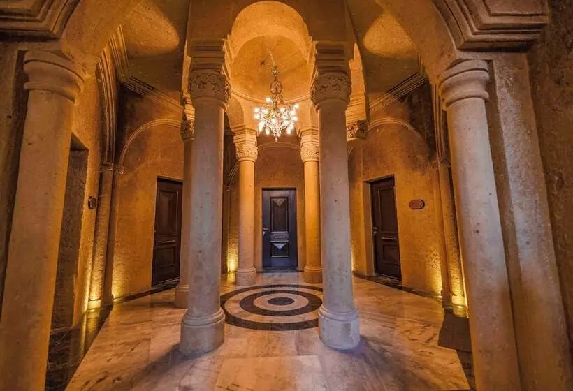 Hotelli Signature Cave Premium Suites