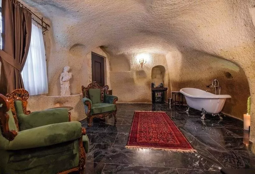 Hotelli Signature Cave Premium Suites