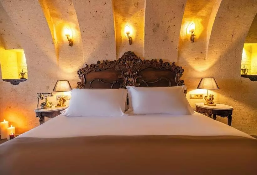 Hotelli Signature Cave Premium Suites