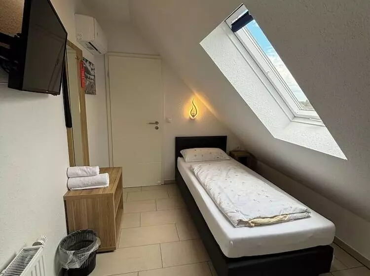 Gap Hotel Event & More