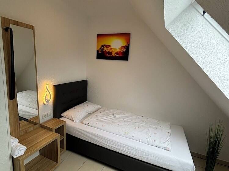 Gap Hotel Event & More