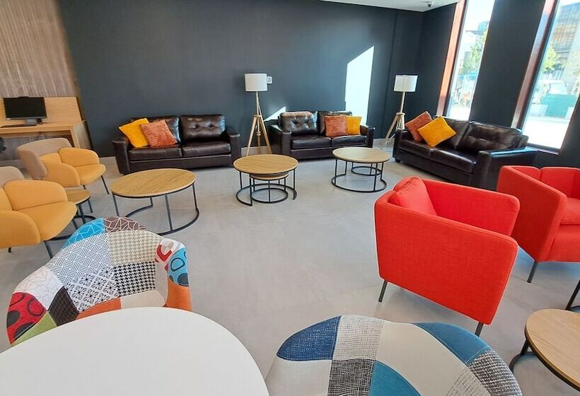 فندق Diego De Almagro Pudahuel Aeropuerto