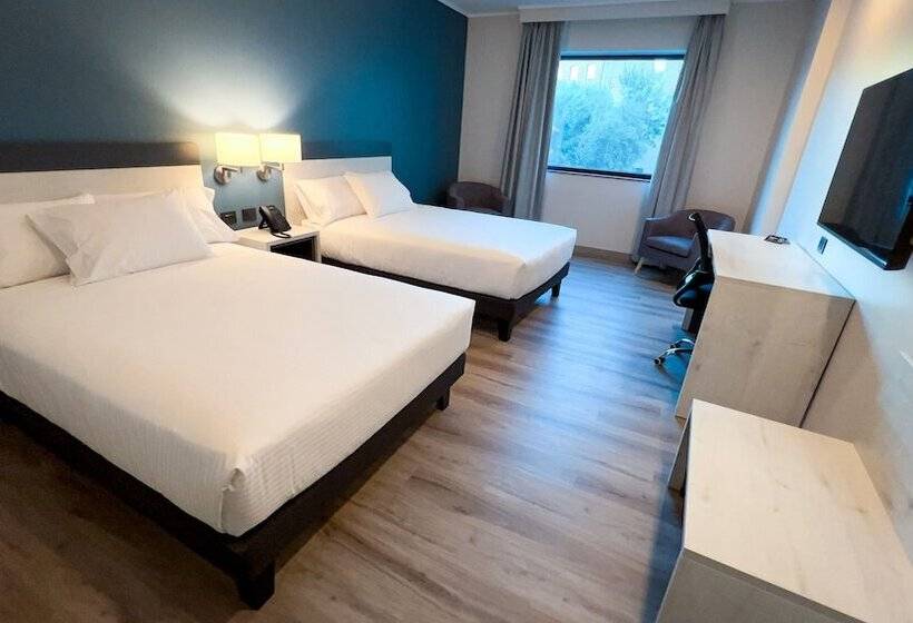 فندق Diego De Almagro Pudahuel Aeropuerto