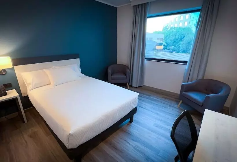 Hotelli Diego De Almagro Pudahuel Aeropuerto