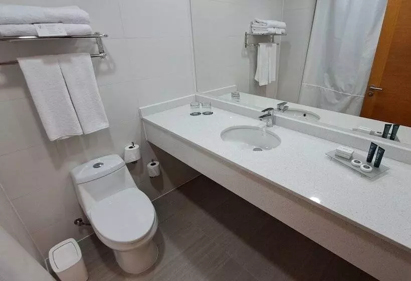 Hotelli Diego De Almagro Pudahuel Aeropuerto