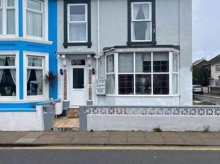 ペンション Wizards Crone