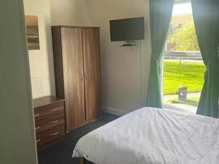 ペンション Wizards Crone