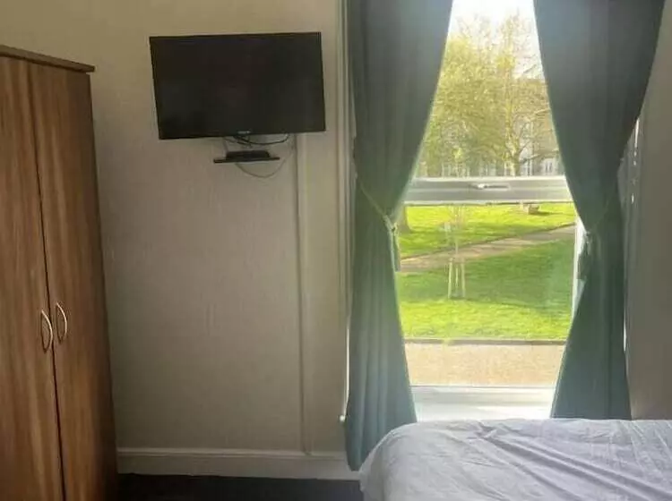 ペンション Wizards Crone